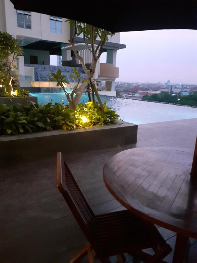 Bess Mansion Apartment, 16Th Floor Surabaya Exterior photo