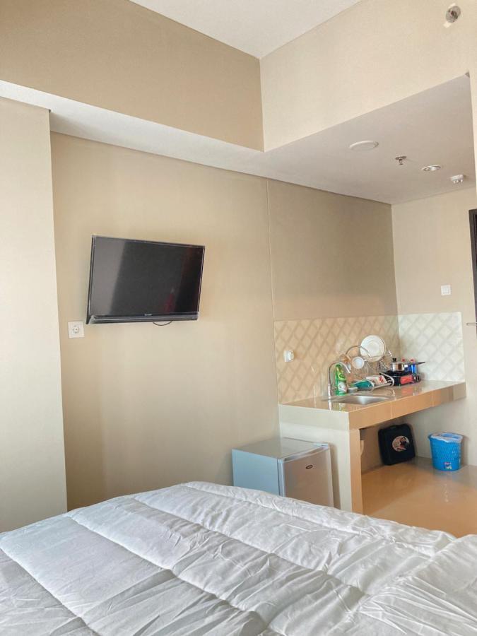 Bess Mansion Apartment, 16Th Floor Surabaya Exterior photo